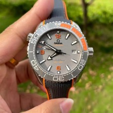 Planet Ocean 600M 43.5mm 1/4 Orange Grey Dial Black Rubber Strap VSF A890